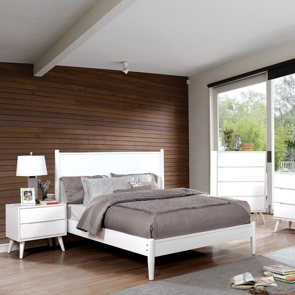 White Eastern King Size Solid Wood Platform Bed O22355