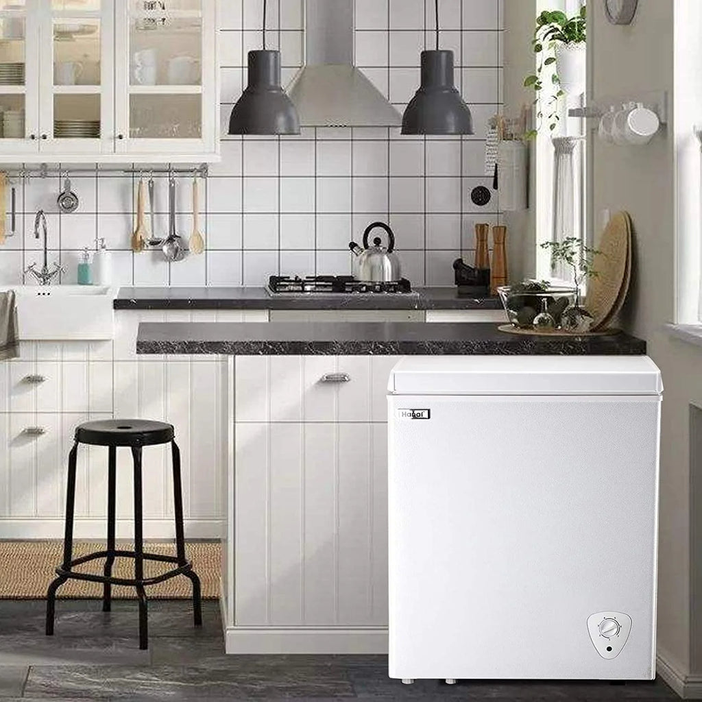 5.0 Cubic Chest Freezer with Removable Storage Basket V42757