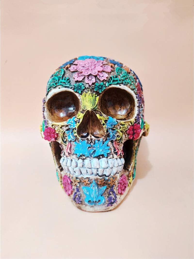 Resin Skull Statue R753