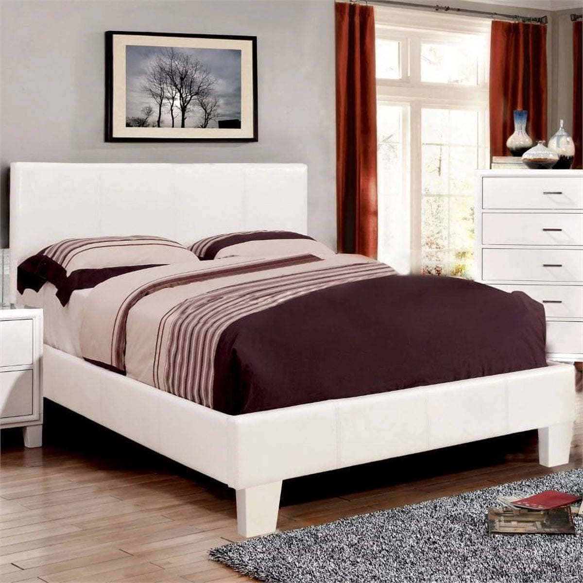 Queen Platform Bed in White R163823