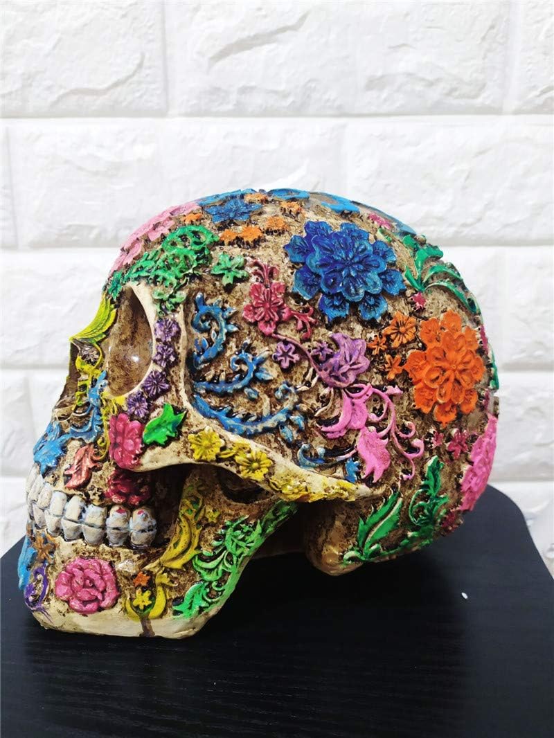 Resin Skull Statue R753