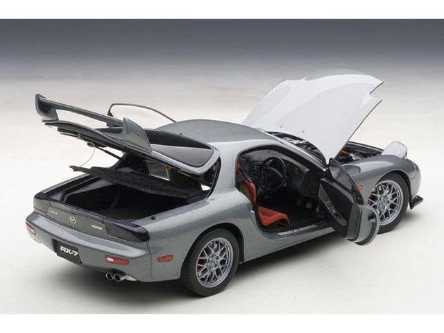 1/18 Diecast Car Model J65354