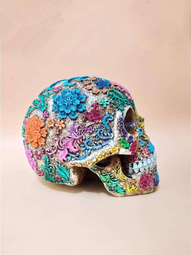 Resin Skull Statue R753