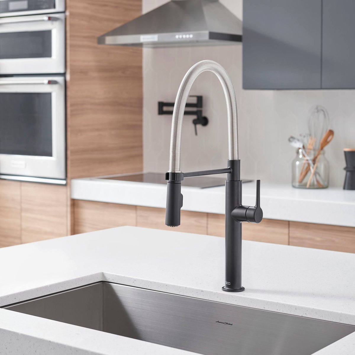 Polished Chrome Pull-Down Kitchen Faucet I296767