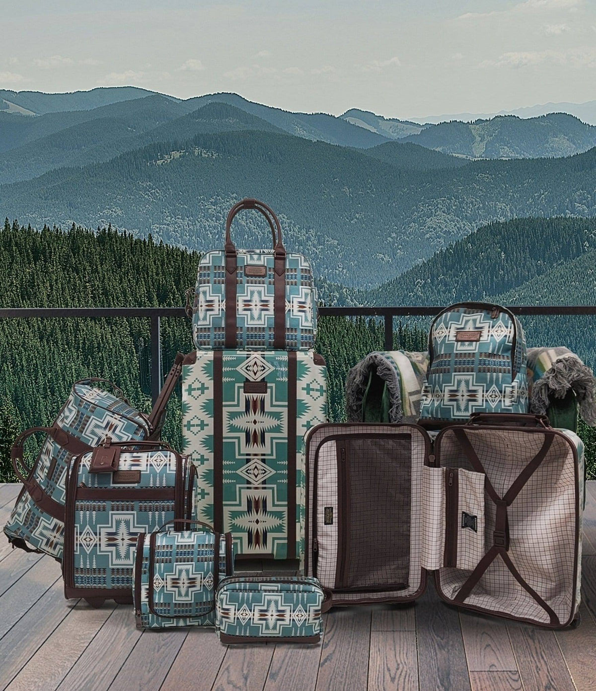Aqua Carry-On Spinner B847270