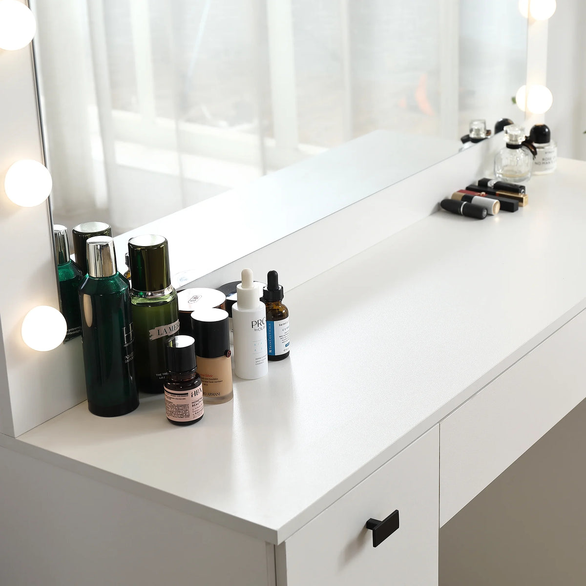 White Makeup Vanity Table with Lighted Mirror and 3 Drawers M968