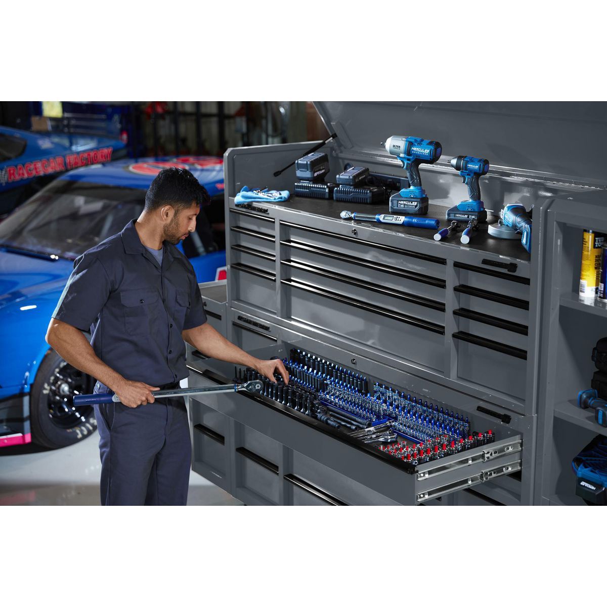 72 in. x 22 in. Triple-Bank Roll Cab, Slate Gray I647272